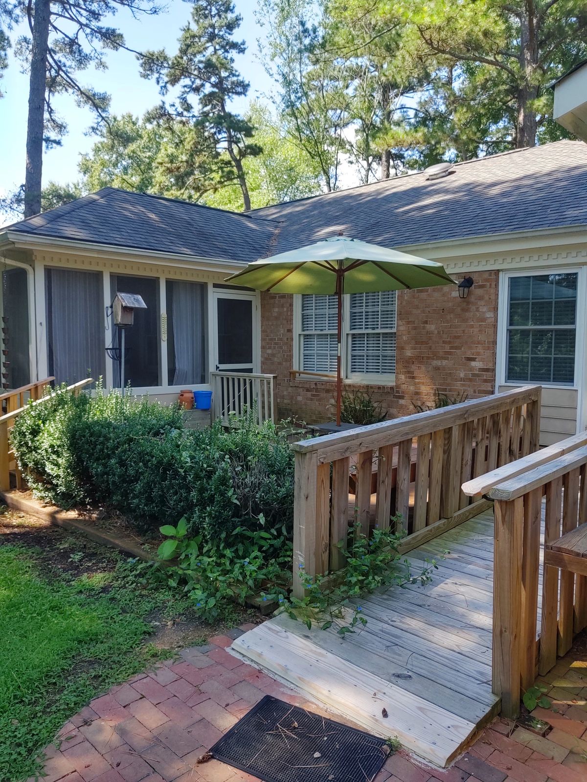 Val's Place at Brookhaven — photo 3 of 14