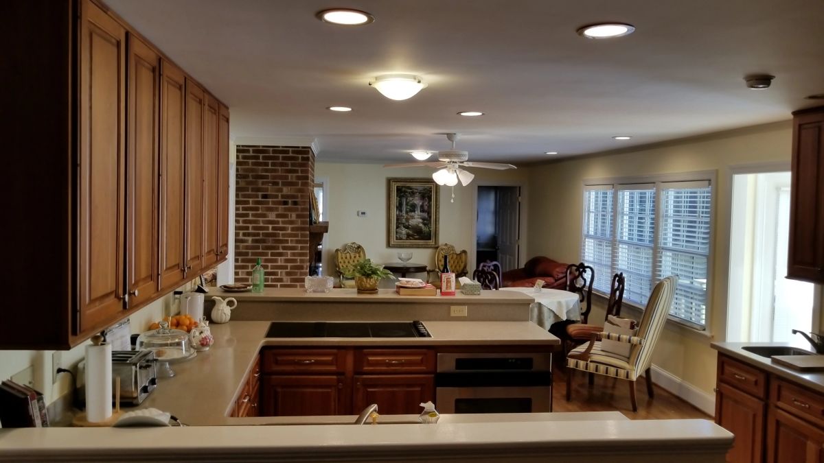 Val's Place at Dodsworth — photo 11 of 18