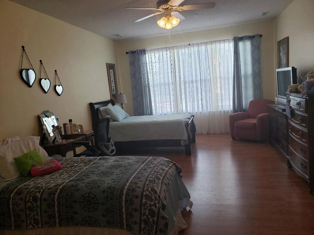 Val's Place at Heritage Pines — photo 7 of 7