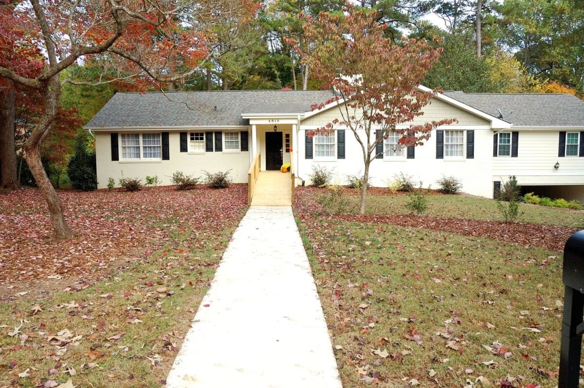 Front walkway of the Morehead home