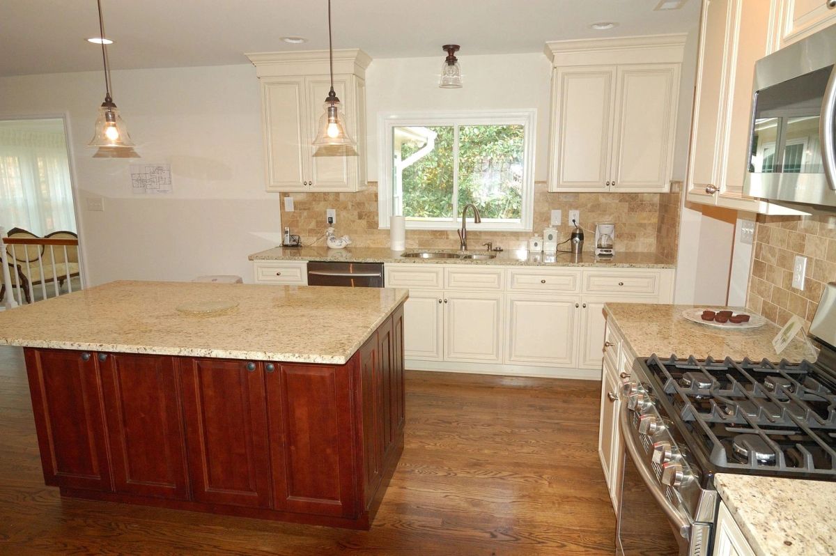 Val's Place at Morehead — photo 9 of 16