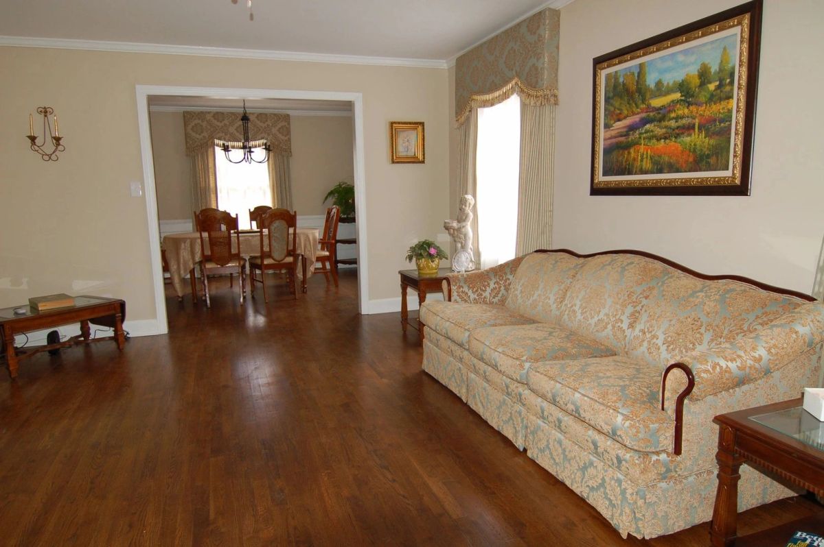 Val's Place at Morehead — photo 13 of 16